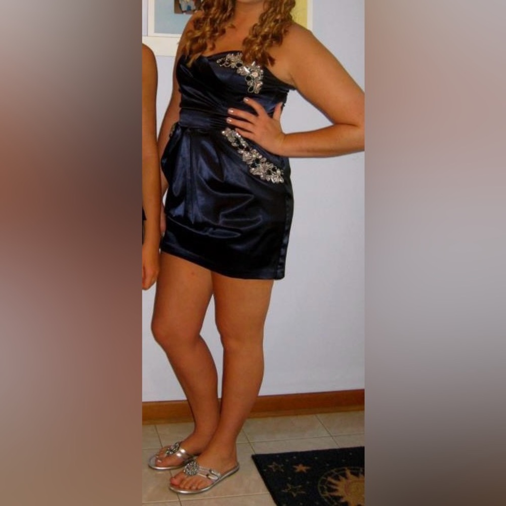 B. Smart Navy Beaded Strapless Dress with Pockets Size 11/12 - Picture 11 of 11